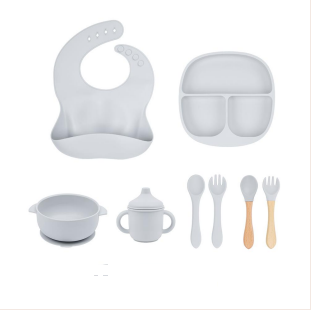 Kit de diversification 8 pièces – Vaisselle en silicone pour bébé