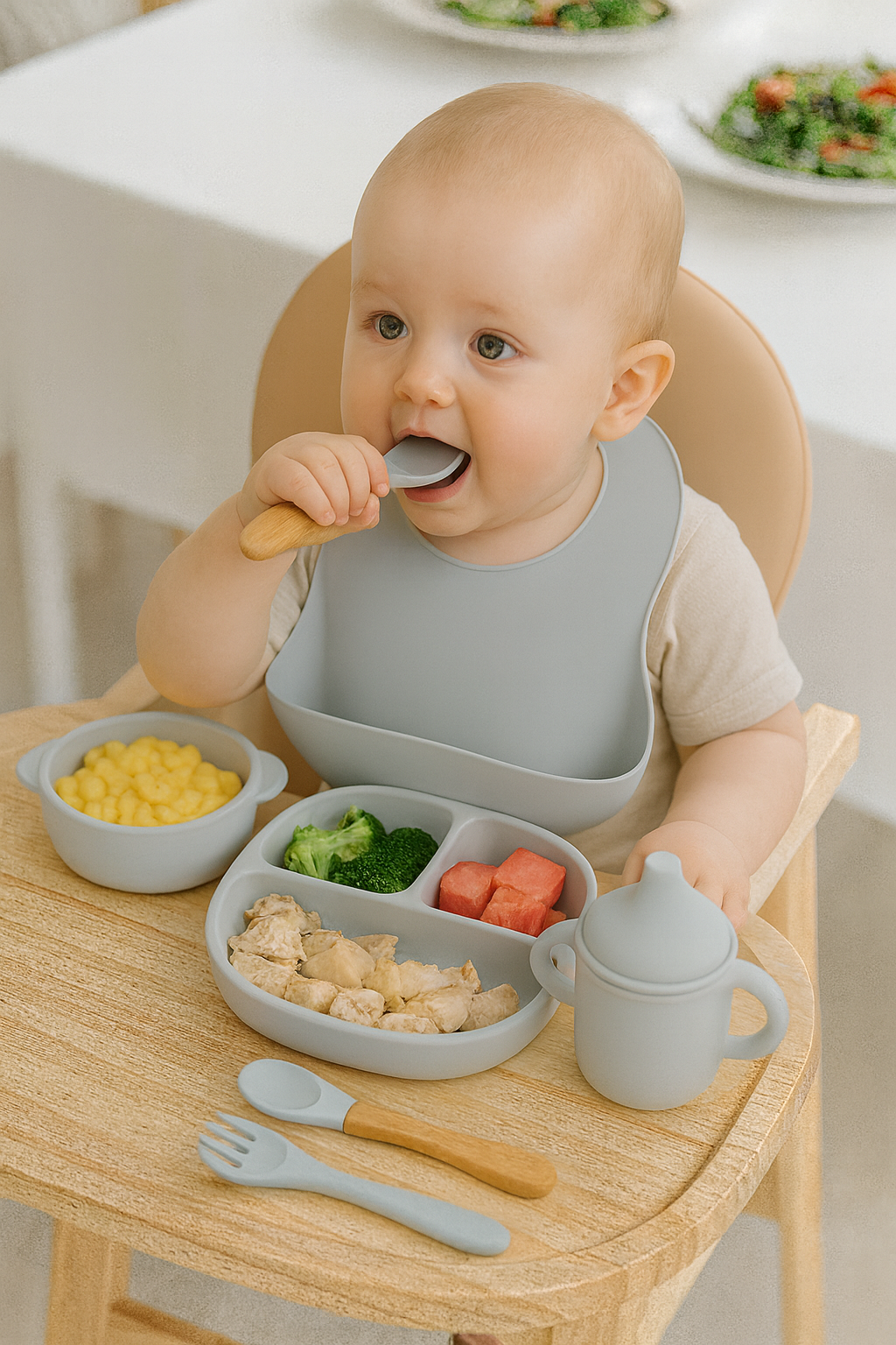 Kit de diversification 8 pièces – Vaisselle en silicone pour bébé